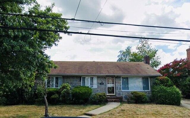 16 Hudson Ave, Valley Stream, NY 11580 (House View)