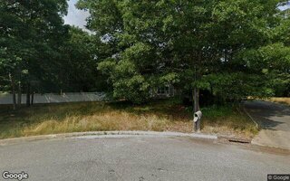 16 Jacobsen Ct, Medford, NY 11763