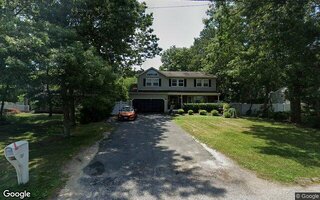 16 Jamaica Ave, Holtsville, NY 11742