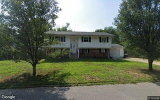 16 Linden St, Coram, NY 11727