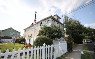 16 Renfrew Pl, Staten Island, NY 10303