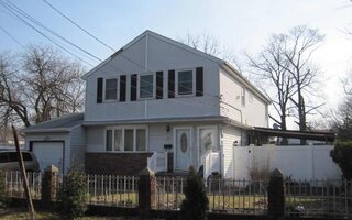16 Spring St, Roosevelt, NY 11575