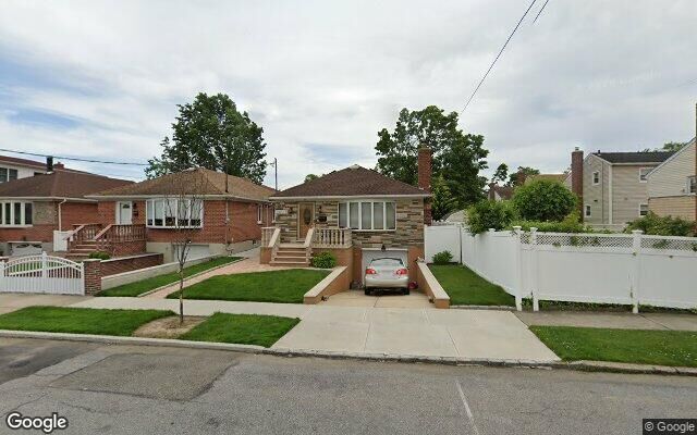 160-14 23rd Ave, Whitestone, NY 11357