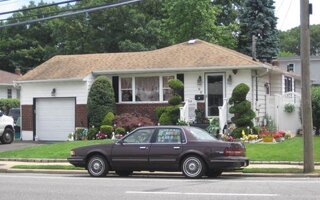 160 Jerusalem Ave, Massapequa, NY 11758