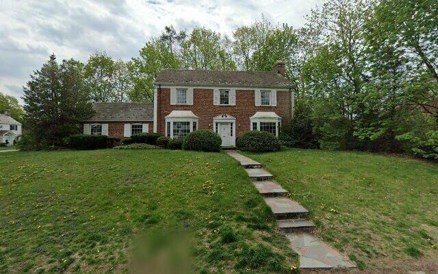 160 Kensett Rd, Manhasset, NY 11030