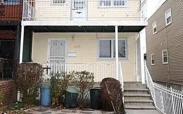 1603 Bay Shore Ave, Bronx, NY 10465 (Porch)