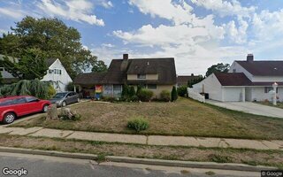 161 Duckpond Dr N, Wantagh, NY 11793