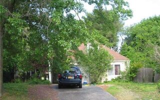 161 Serpentine Ln, Islandia, NY 11749