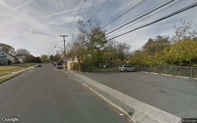 161 Sherbrooke Rd, Lindenhurst, NY 11757