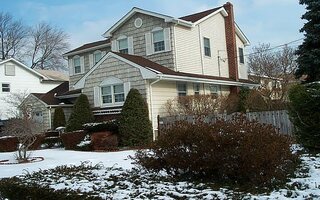 1611 Roland Ave, Wantagh, NY 11793