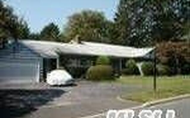 162 Dubois Ave, Sea Cliff, NY 11579