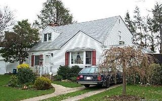 162 Meadow St, Garden City, NY 11530