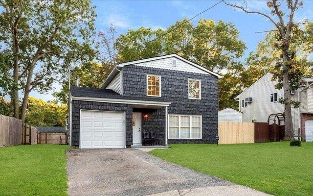 162 Southaven Ave, Mastic, NY 11950 (Garage)