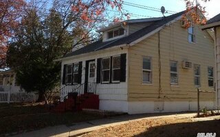 1621 Estelle Ave, Elmont, NY 11003