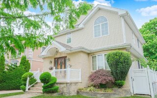 163-47 19th Ave, Whitestone, NY 11357