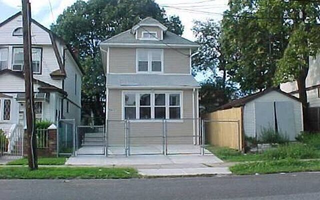 164-57 109th Ave, Jamaica, NY 11433