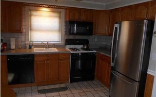 164 Bryson Ave, Staten Island, NY 10302