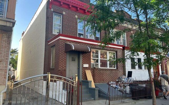 1641 Norman St, Ridgewood, NY 11385