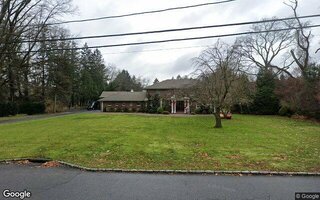 165 Brookville Ln, Glen Head, NY 11545