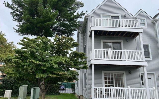 167-01 Powells Cove Blvd #17, Whitestone, NY 11357 (Porch)