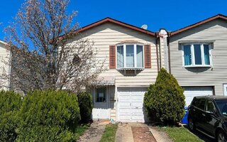 167 Regis Dr, Staten Island, NY 10314