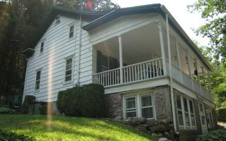 1678 Route 25a, Cold Spring Harbor, NY 11724