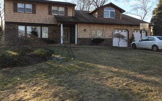 168 Woodbury Rd, Hauppauge, NY 11788