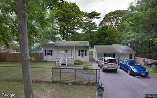 168 Woodland Dr, Mastic Beach, NY 11951