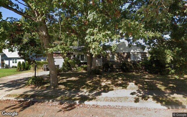169 Dakota Ave, Bay Shore, NY 11706