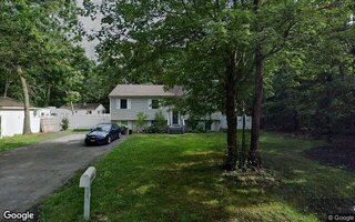 17 Barclay Rd, Mastic Beach, NY 11951