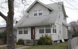 17 E Carpenter St, Valley Stream, NY 11580