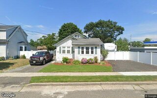 17 Highland Ave, Patchogue, NY 11772