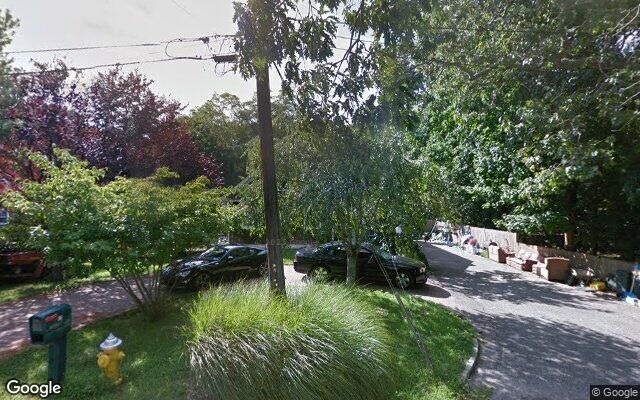 17 Lakeview Ct, Eastport, NY 11941