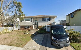 17 Marina Rd, Island Park, NY 11558