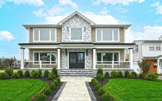 17 Orchid Rd, Levittown, NY 11756