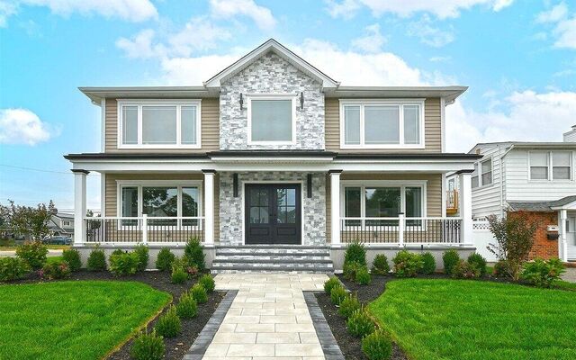17 Orchid Rd, Levittown, NY 11756 (Porch)
