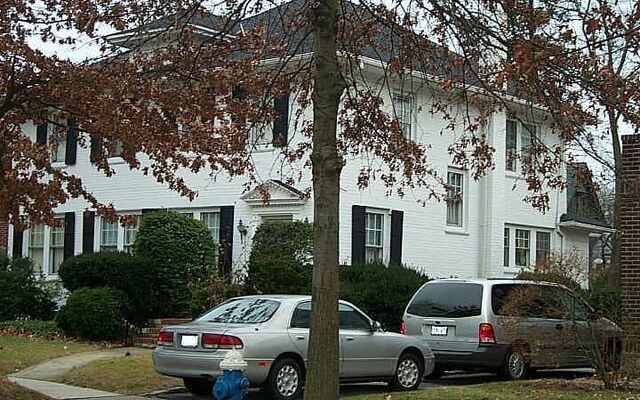 17 Weston Pl, Lawrence, NY 11559