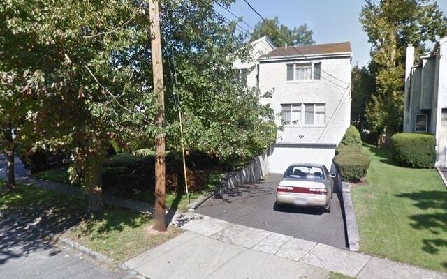 17 Wooleys Ln, Great Neck, NY 11023 (Incomplete)