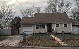 170 Charter Oaks Ave, Brentwood, NY 11717