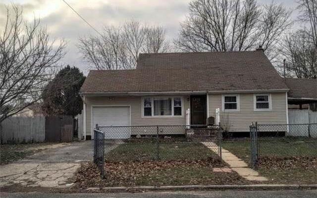 170 Charter Oaks Ave, Brentwood, NY 11717