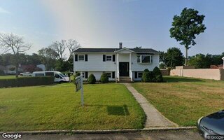 1702 Wave Ave, Medford, NY 11763