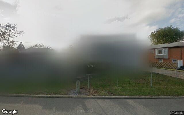 171 W Lake Dr, Lindenhurst, NY 11757