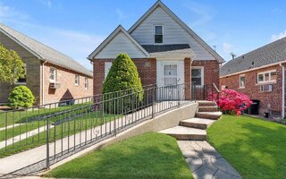 172-15 Effington Ave, Flushing, NY 11358
