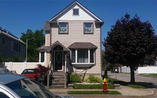 1720 Montague Ave, Merrick, NY 11566