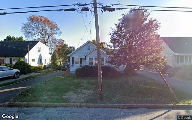 1724 Horatio Ave, Merrick, NY 11566