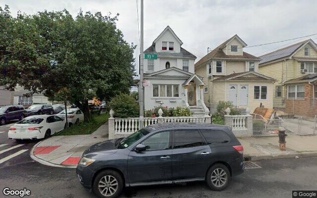 173-20 93rd Ave, Jamaica, NY 11433