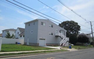 173 Cedar St, Freeport, NY 11520