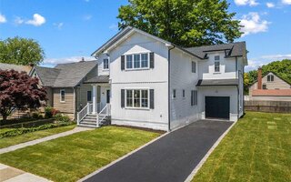 1733 Westmoreland Rd, Merrick, NY 11566