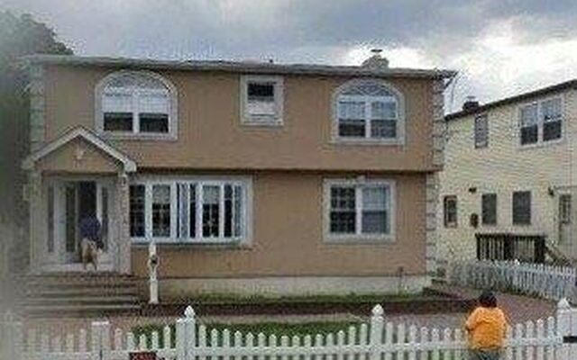 174 Babylon Tpke, Merrick, NY 11566 (Back Side)