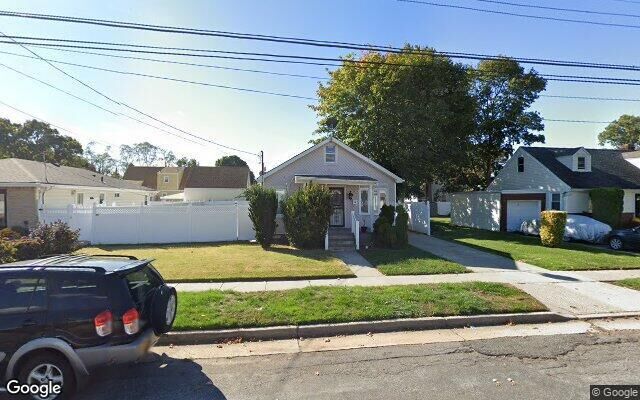 174 E Marshall St, Hempstead, NY 11550